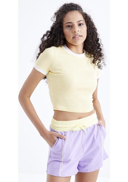 Sarı Basic Kol Detaylı O Yaka Kadın Crop Top T-Shirt - 97200