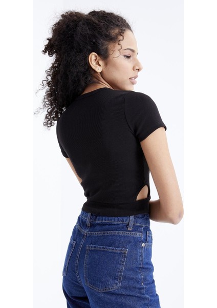 Siyah Basic Yanı Pencereli O Yaka Kadın Crop Top T-Shirt - 97207