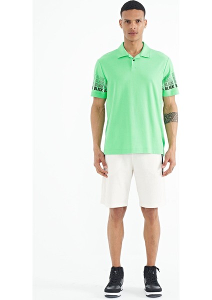 Su Yeşili Kol Baskı Detaylı Polo Yaka Standart Form Erkek T-shirt - 88240 fiyatları