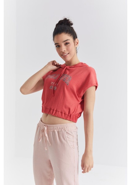 Nar Cıcegı Kapüşonlu Yazı Baskılı Beli Lastikli Bürümcük Kumaş Kadın Crop Top T-Shirt - 97230