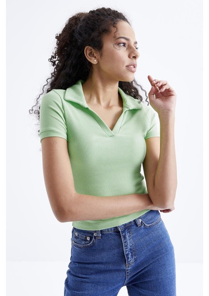 Fıstık Yeşil Polo Yaka Basic Kısa Kollu Kadın Crop Top T-Shirt - 97208