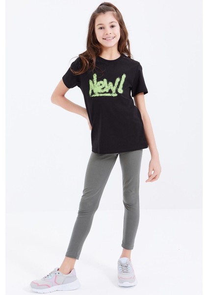 Siyah Basic Yazı Baskılı O Yaka Rahat Form Kız Çocuk T-Shirt - 75041