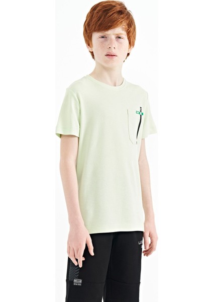 Açık Yeşil Cep Detaylı O Yaka Standart Kalıp Erkek Çocuk T-Shirt - 11120