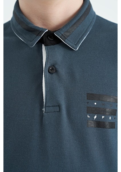 Orman Yeşili Yakası Renk Bloklu Baskı Detaylı Standart Kalıp Erkek Çocuk T-Shirt - 11111 modelleri