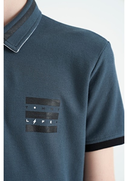 Orman Yeşili Yakası Renk Bloklu Baskı Detaylı Standart Kalıp Erkek Çocuk T-Shirt - 11111 fırsatları