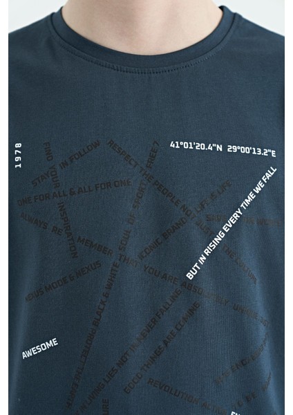 Orman Yeşili Minimal Yazı Baskılı Standart Kalıp O Yaka Erkek Çocuk T-Shirt - 11132 modelleri