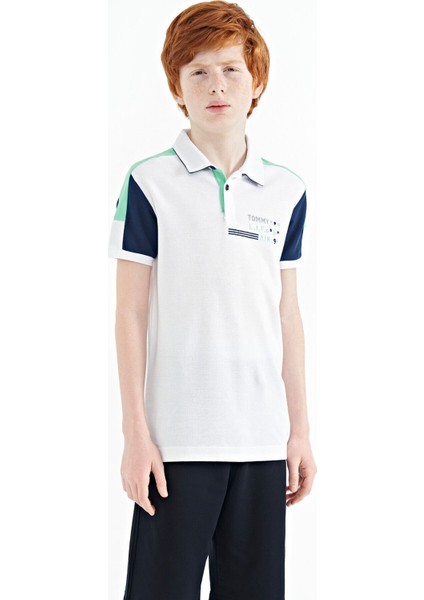 Beyaz Renk Bloklu Omuz Garni Detaylı Standart Kalıp Erkek Çocuk T-Shirt - 11155
