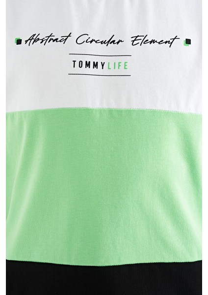 Siyah Renk Bloklu O Yaka Baskı Detaylı Standart Kalıp Erkek Çocuk T-Shirt - 11135
