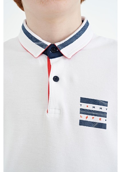 Beyaz Yakası Renk Bloklu Baskı Detaylı Standart Kalıp Erkek Çocuk T-Shirt - 11111 fırsatları