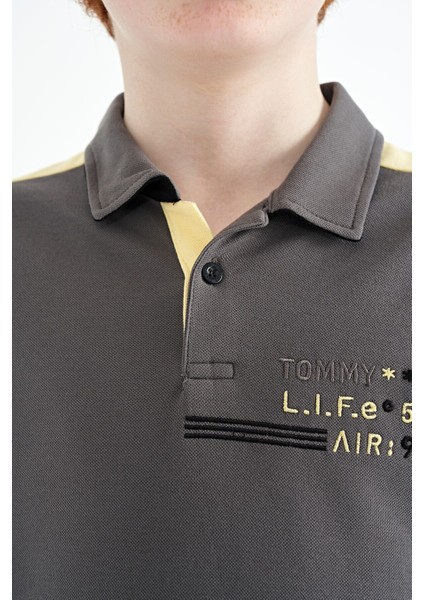 Koyu Gri Renk Bloklu Omuz Garni Detaylı Standart Kalıp Erkek Çocuk T-Shirt - 11155 modelleri