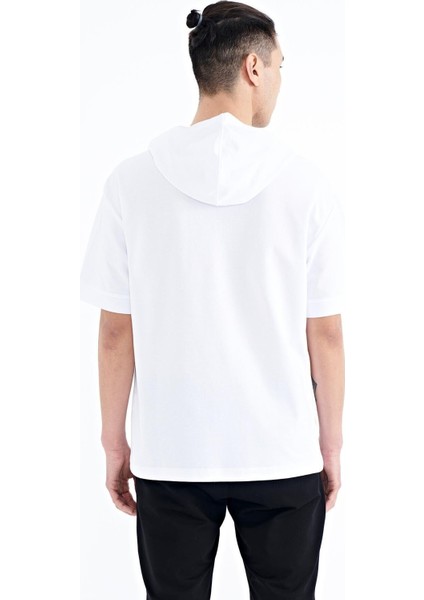 Beyaz Kapüşonlu Baskılı Kanguru Cepli Oversize Erkek T-shirt - 88196