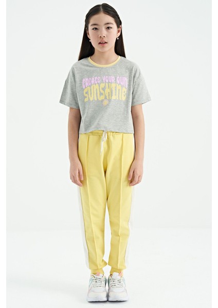 Gri Melanj Renkli Yazı Baskılı O Yaka Oversize Kısa Kollu Kız Çocuk T-Shirt - 75111