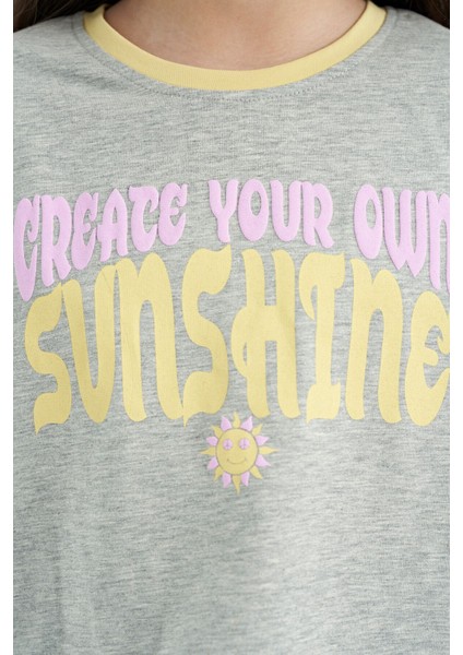 Gri Melanj Renkli Yazı Baskılı O Yaka Oversize Kısa Kollu Kız Çocuk T-Shirt - 75111