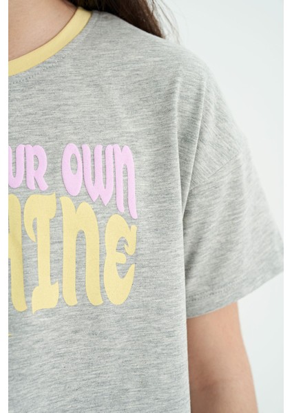 Gri Melanj Renkli Yazı Baskılı O Yaka Oversize Kısa Kollu Kız Çocuk T-Shirt - 75111