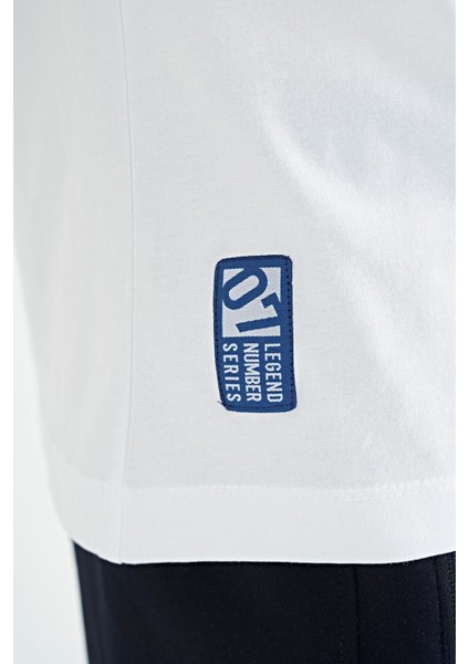 Beyaz Minimal Yazı Baskılı Standart Kalıp O Yaka Erkek Çocuk T-Shirt - 11132 modelleri