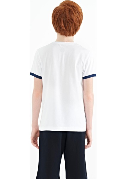 Beyaz Minimal Yazı Baskılı Standart Kalıp O Yaka Erkek Çocuk T-Shirt - 11132