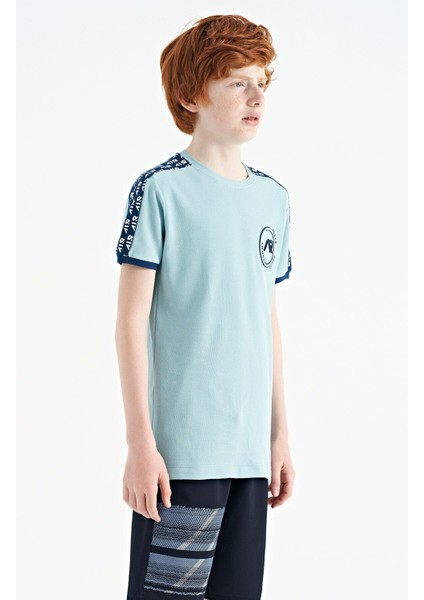 Açık Mavi Omuz Baskı Detaylı Standart Kalıp O Yaka Erkek Çocuk T-Shirt - 11121