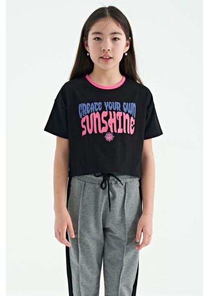 Siyah Renkli Yazı Baskılı O Yaka Oversize Kısa Kollu Kız Çocuk T-Shirt - 75111