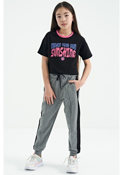 Siyah Renkli Yazı Baskılı O Yaka Oversize Kısa Kollu Kız Çocuk T-Shirt - 75111