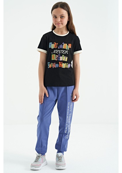 Siyah Renkli Yazı Detaylı O Yaka Rahat Form Kız Çocuk T-Shirt - 75109