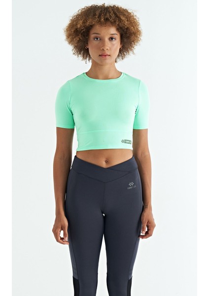 Su Yeşili Sırt Dekolteli Standart Kalıp O Yaka Kadın Crop T-Shirt - 97265