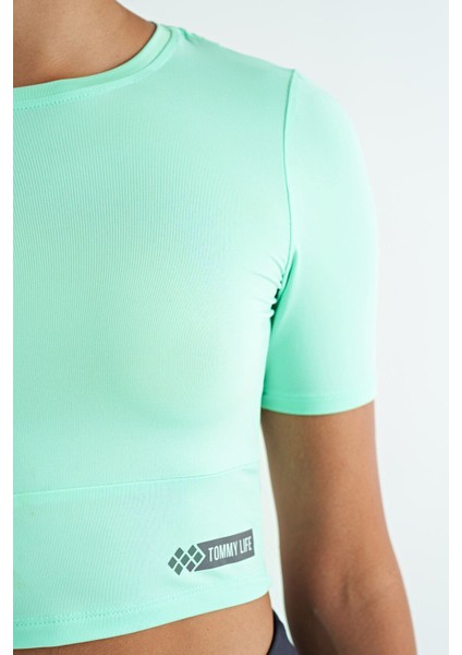 Su Yeşili Sırt Dekolteli Standart Kalıp O Yaka Kadın Crop T-Shirt - 97265