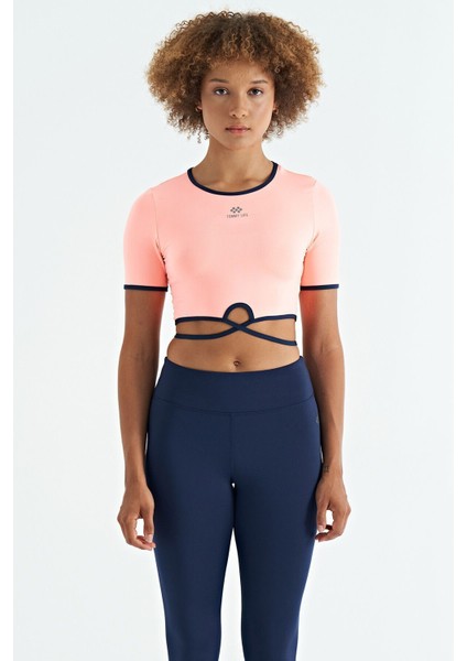 Yavruagzı Bel Bağlama Detaylı O Yaka Standart Kalıp Dalgıç Kumaş Kadın Crop T-Shirt - 97266