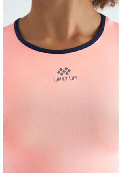 Yavruagzı Bel Bağlama Detaylı O Yaka Standart Kalıp Dalgıç Kumaş Kadın Crop T-Shirt - 97266