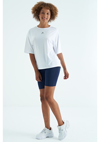 Beyaz O Yaka Baskı Detaylı Oversize Kısa Kol Kadın T-Shirt - 97263