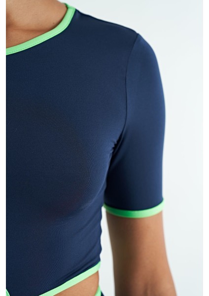 İndigo Bel Bağlama Detaylı O Yaka Standart Kalıp Dalgıç Kumaş Kadın Crop T-Shirt - 97266