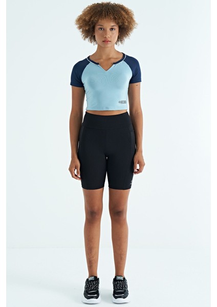 Açık Mavi Renk Bloklu Logo Baskılı O Yaka Dar Kalıp Kadın Crop T-Shirt - 97270