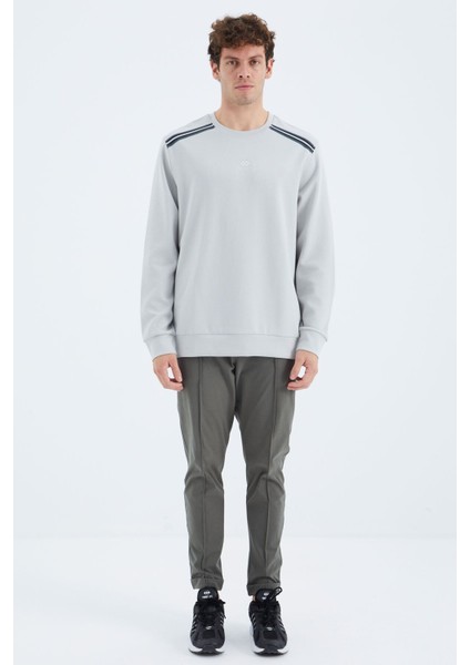 Taş O Yaka Omuz Şerit Detaylı Rahat Kalıp Erkek Sweatshirt - 88279