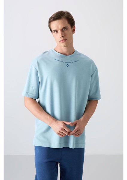 Açık Mavi Pamuklu Kalın Yumuşak Dokulu Oversize Fit Baskılı Erkek T-Shirt - 88343