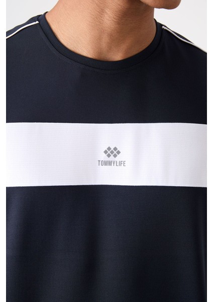 Lacivert Polyester Nefes Alan Dokulu İnce Esnek Standart Fit Erkek Performans T-Shirt - 88396