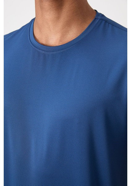 Parlament Polyester Nefes Alan Dokulu İnce Esnek Standart Fit Erkek Performans T-Shirt - 88383 modelleri