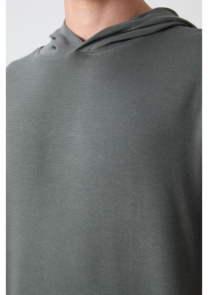 Haki Pamuklu Kalın Yüzeyi Dokulu Oversize Fit Basic Erkek T-Shirt - 88335