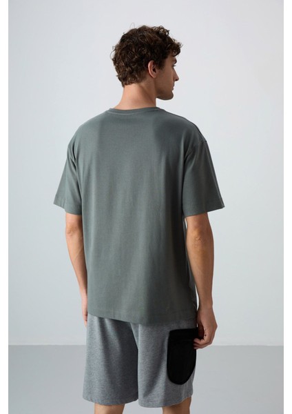Haki Pamuklu Kalın Yumuşak Dokulu Oversize Fit Baskılı Erkek T-Shirt - 88330