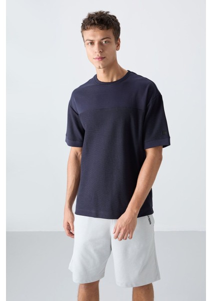 Lacivert Pamuklu Kalın Yüzeyi Dokulu Oversize Fit Basic Erkek T-Shirt - 88340