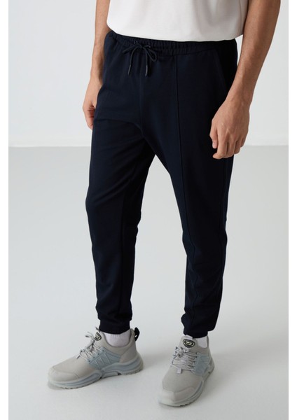 Lacivert Pamuklu Yumuşak Dokulu Comfort Fit Nakışlı Erkek Jogger - 82123 fırsatları