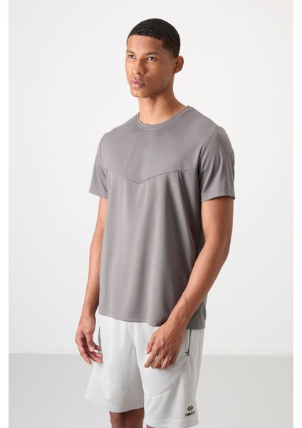 Koyu Gri Polyester Nefes Alan Dokulu İnce Esnek Standart Fit Erkek Performans T-Shirt - 88391