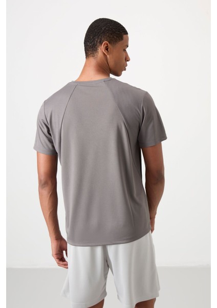 Koyu Gri Polyester Nefes Alan Dokulu İnce Esnek Standart Fit Erkek Performans T-Shirt - 88391