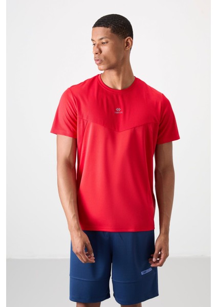 Kırmızı Polyester Nefes Alan Dokulu İnce Esnek Standart Fit Erkek Performans T-Shirt - 88391