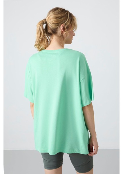 Su Yeşili Penye Modal Yumuşak Tuşeli Oversize Fit Basic Kadın T-Shirt- 97285
