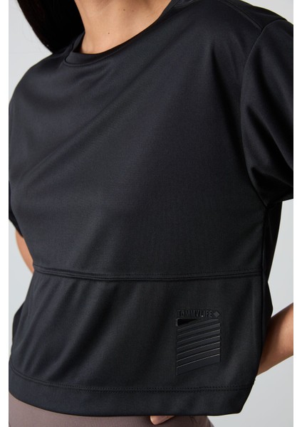 Siyah Polyester Nefes Alan Dokulu İnce Esnek Oversize Fit Performans Kadın T-Shirt - 97284