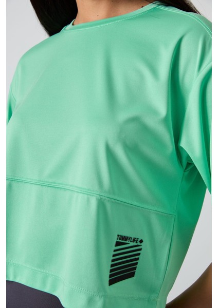 Su Yeşili Polyester Nefes Alan Dokulu İnce Esnek Oversize Fit Performans Kadın T-Shirt - 97284