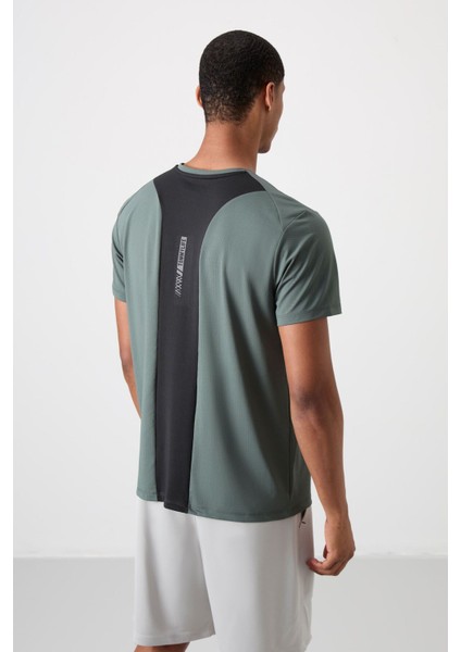 Haki Polyester Nefes Alan Dokulu İnce Esnek Standart Fit Erkek Performans T-Shirt - 88387