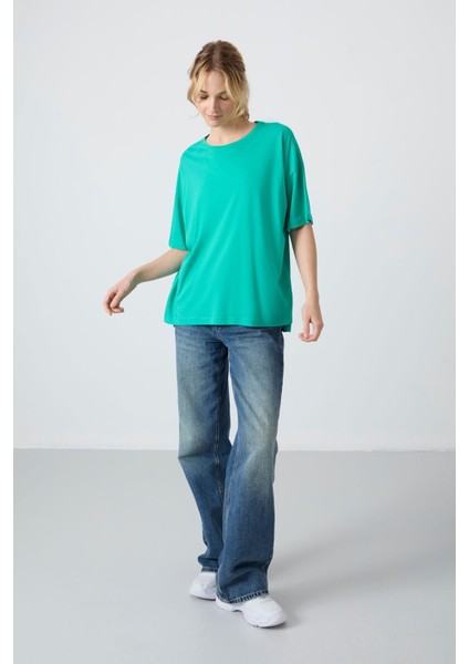 Deniz Yeşili Penye Modal Yumuşak Tuşeli Oversize Fit Basic Kadın T-Shirt- 97285