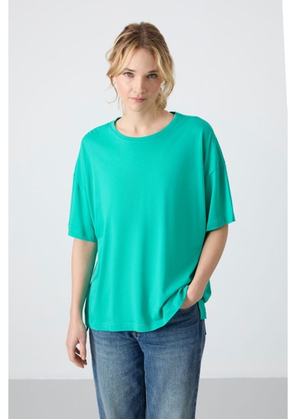 Deniz Yeşili Penye Modal Yumuşak Tuşeli Oversize Fit Basic Kadın T-Shirt- 97285