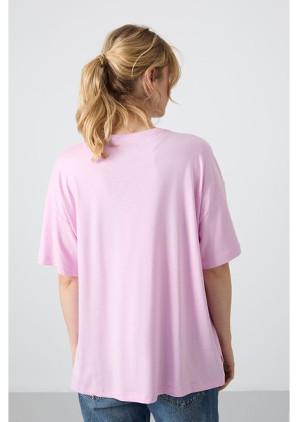 Pembe Penye Modal Yumuşak Tuşeli Oversize Fit Basic Kadın T-Shirt- 97285