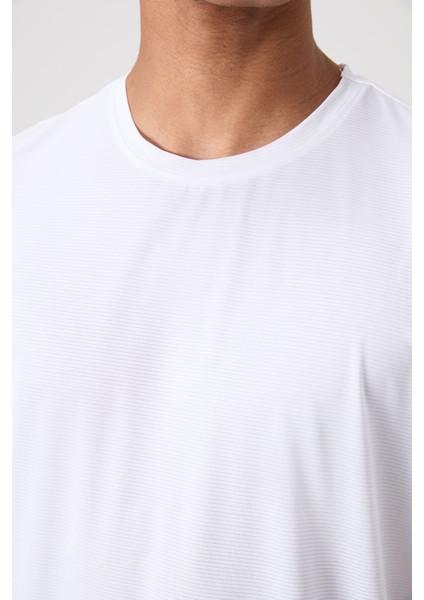 Beyaz Polyester Nefes Alan Dokulu İnce Esnek Standart Fit Erkek Performans T-Shirt - 88383